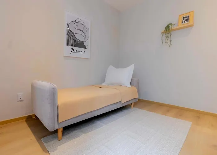 Apartment Capitalia Two Bedroom Near El Angel With Rooftop Gym And Fast Wifi Mexico City